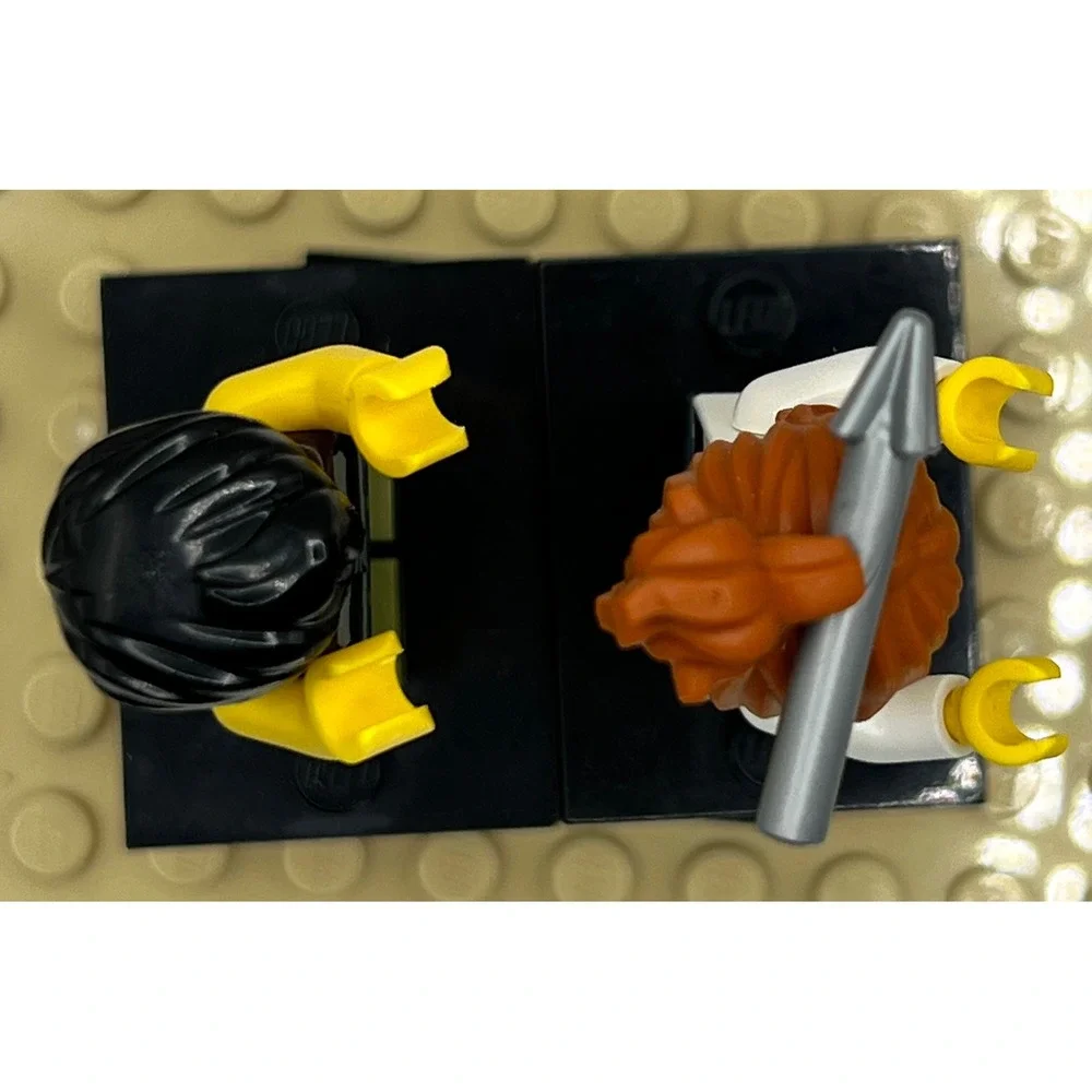 LEGO Monster Fighters The Ghost Train & 2 figs 9467 Glow in the Dark 2012